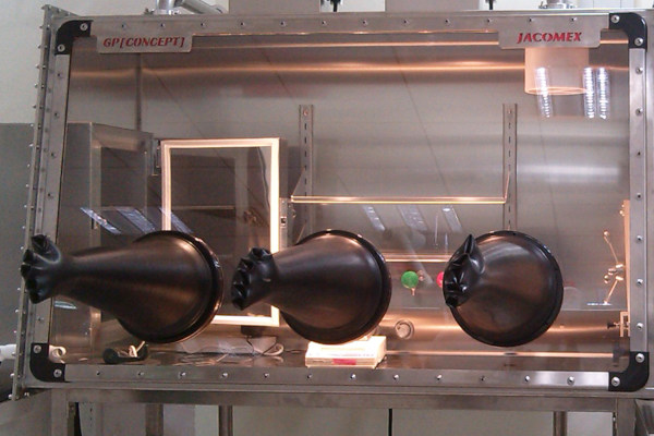 Procédés protégés par gaz inerte en boîte à gants (Inert Gas Protected Processes)