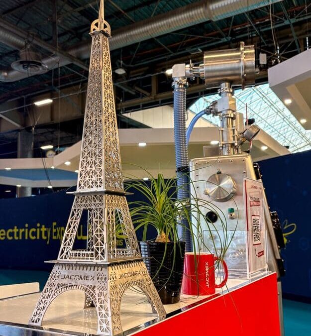 Gagnez la Tour Eiffel en inox Jacomex