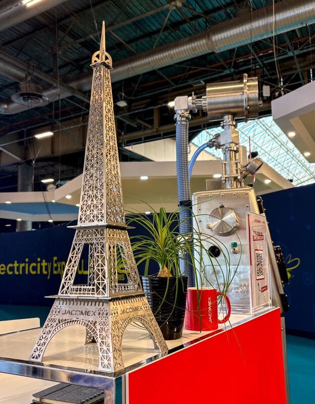 Gagnez la Tour Eiffel en inox Jacomex